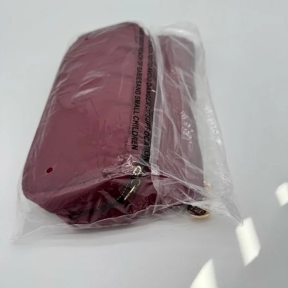 LAURA GELLERQuilted Burgundy Make-Up Bag And Black 9 Basic Makeup Bag